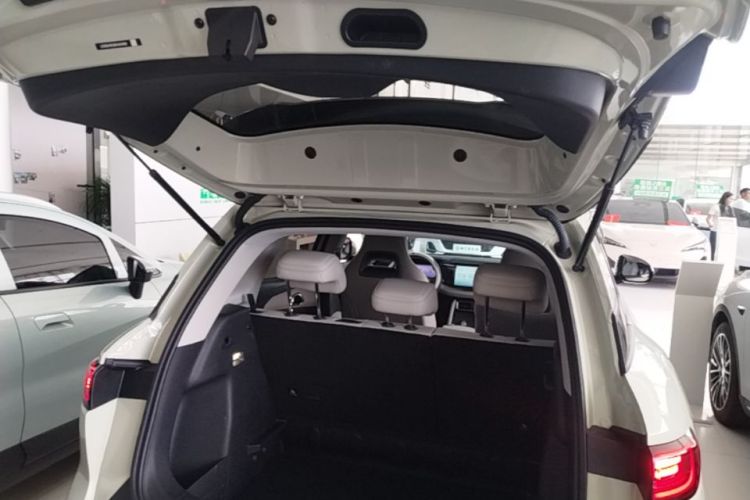 BYD YuanUP 2025 #19 BYD YuanUP 2025 car image #19
