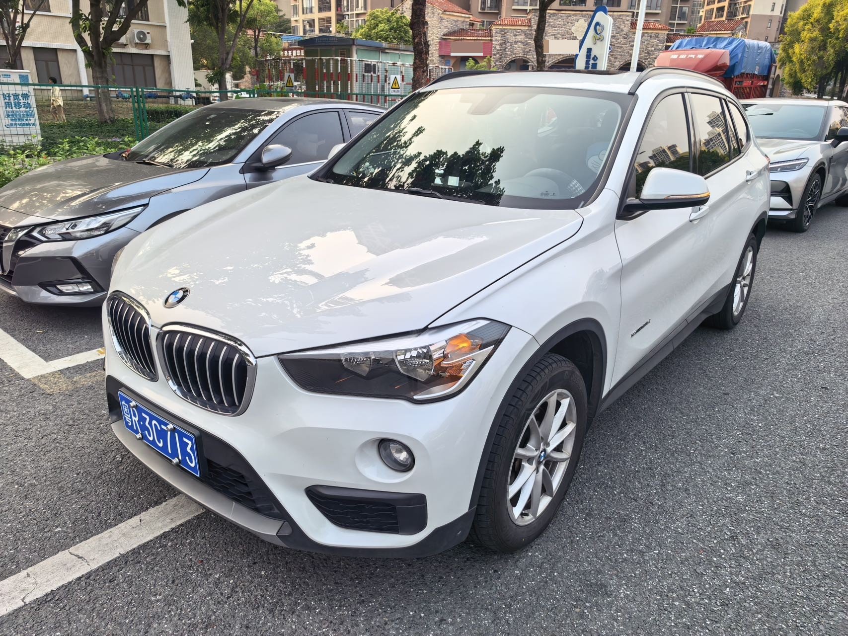BMW X1 2018 BMW X1 2018 car image