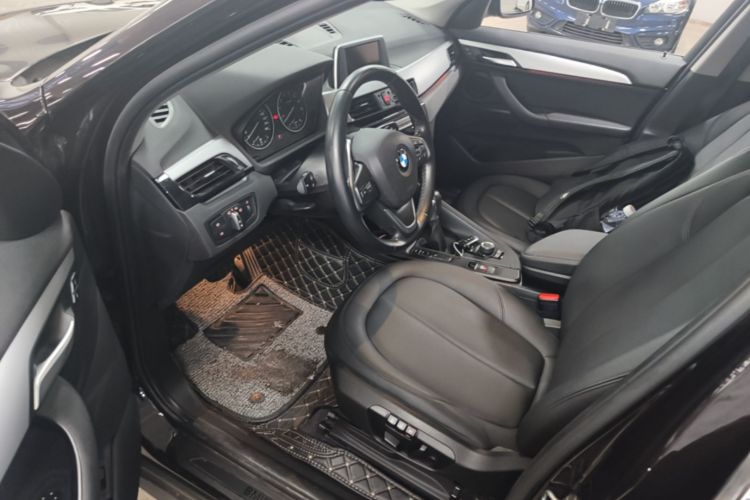 BMW X1 2017 car image #16