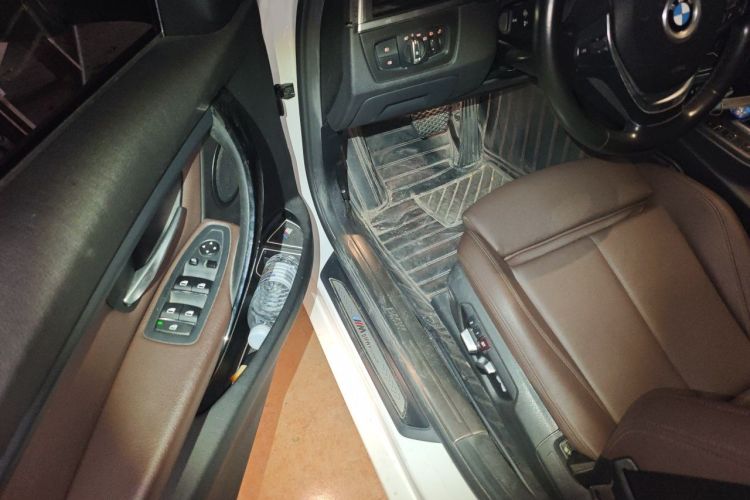 BMW 3 Series 2018 #9 BMW 3 Series 2018 car image #9
