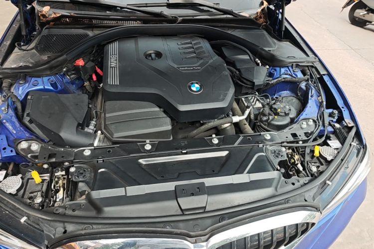 BMW 3 Series 2021 car image #22