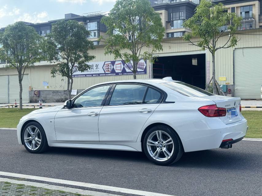 BMW 3 Series 2017 car image #9