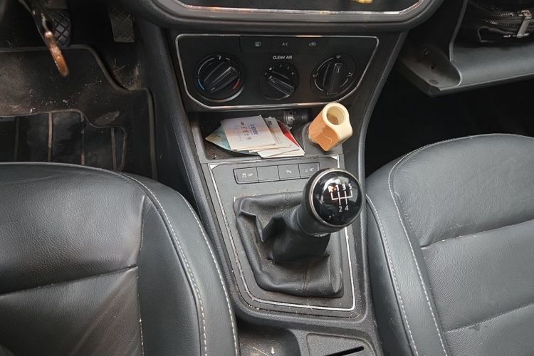 Volkswagen Lavida 2015 car image #14