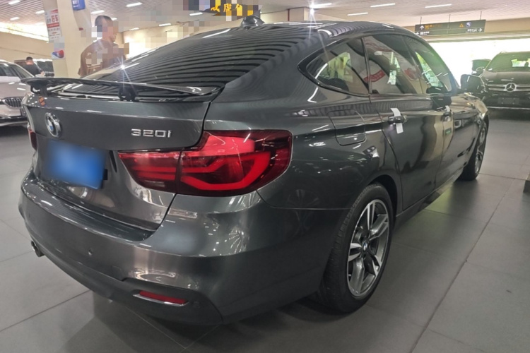 BMW 3 Series GT 2019 imagem de carro #7