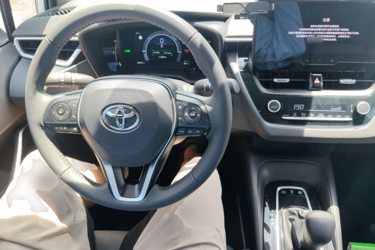 Toyota Corolla 2025 #10 Toyota Corolla 2025 car image #10