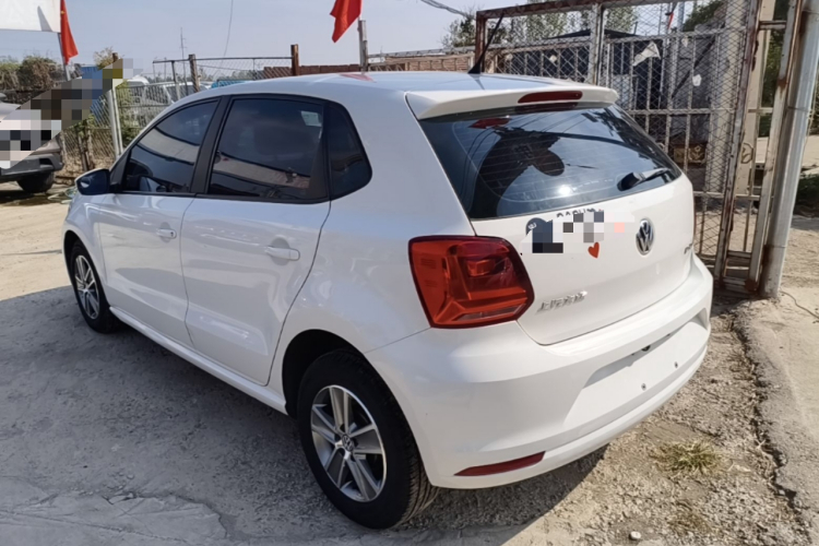 Volkswagen Polo 2017 car image #7