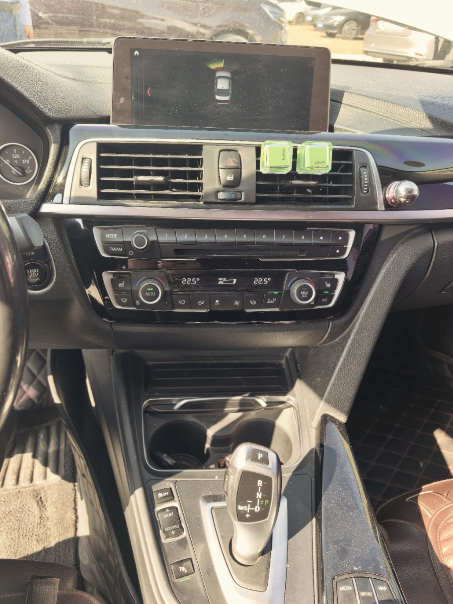 BMW 3 Series 2018 #5 BMW 3 Series 2018 immagine di auto #5