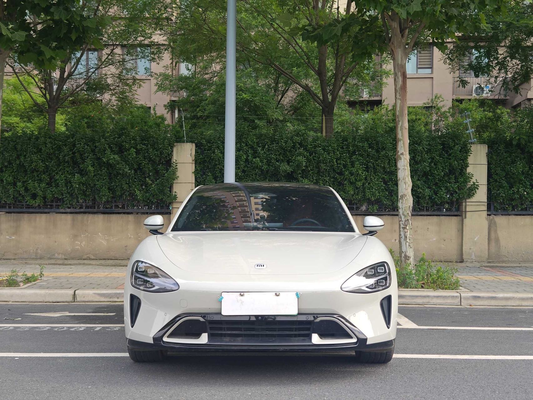 MI SU7 2024 image de voiture #2