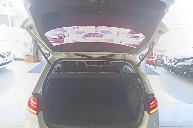 Volkswagen Golf 2019 صورة سيارة #19