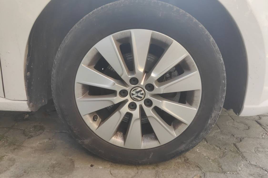 Volkswagen Lavida 2014 car image #9