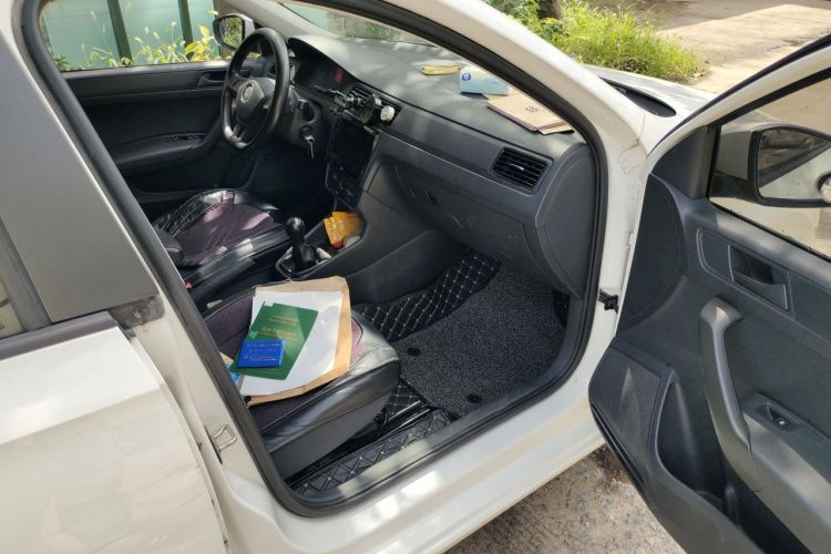 Volkswagen Santana 2019 car image #21