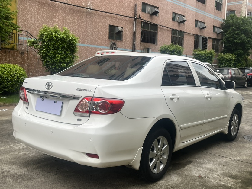 Toyota Corolla 2014 #3 Toyota Corolla 2014 car image #3