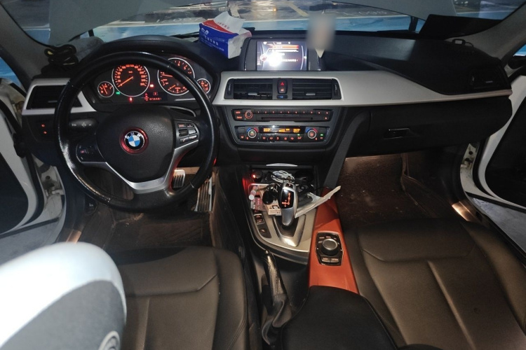 BMW 3 Series 2015 car image #12