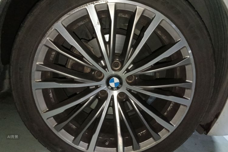 BMW 3 Series 2019 car image #9