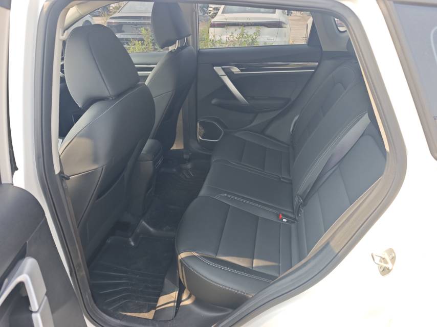 GEELY Coolray 2025 car image #4