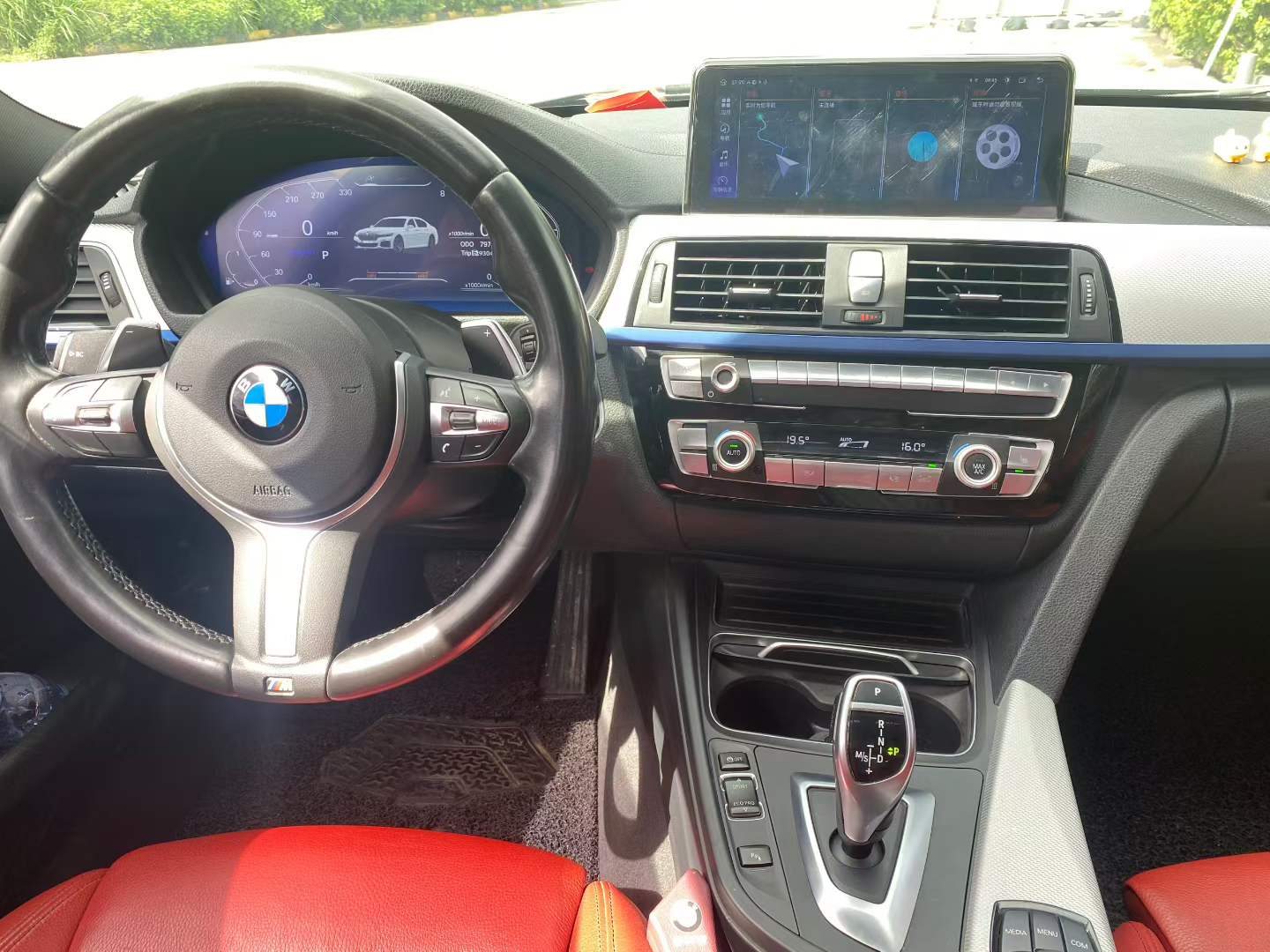 BMW 3 Series 2018 #3 BMW 3 Series 2018 car image #3