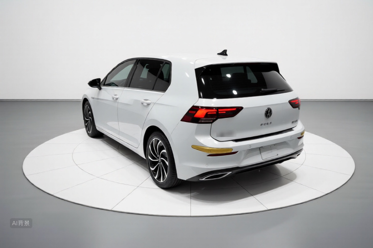 Volkswagen Golf 2023 car image #5