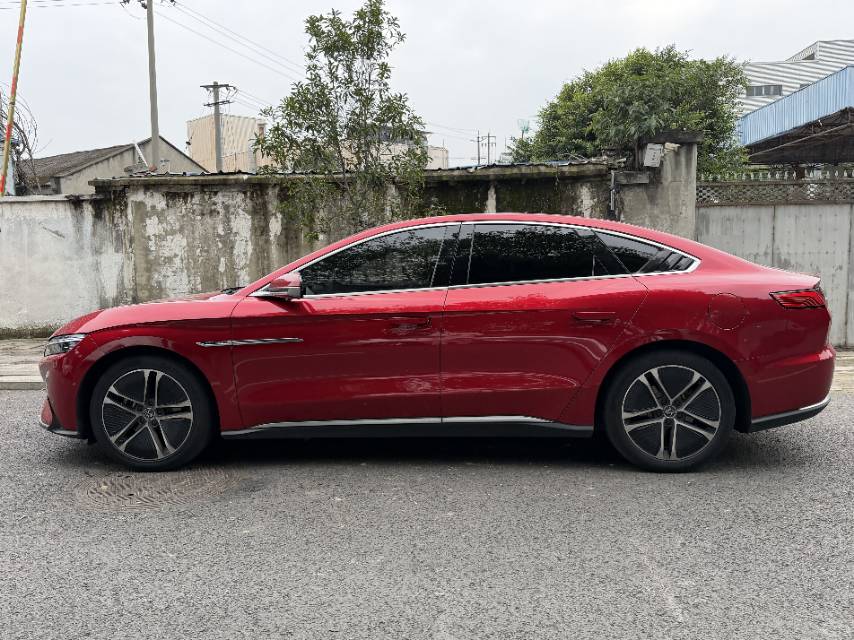 BYD Han 2022 car image #2