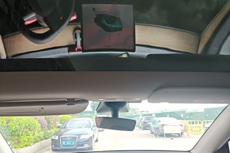 Tesla Model Y 2022 #20 Tesla Model Y 2022 car image #20