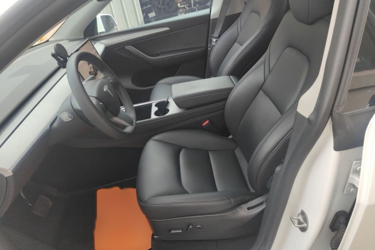 Tesla Model Y 2023 #10 Tesla Model Y 2023 car image #10