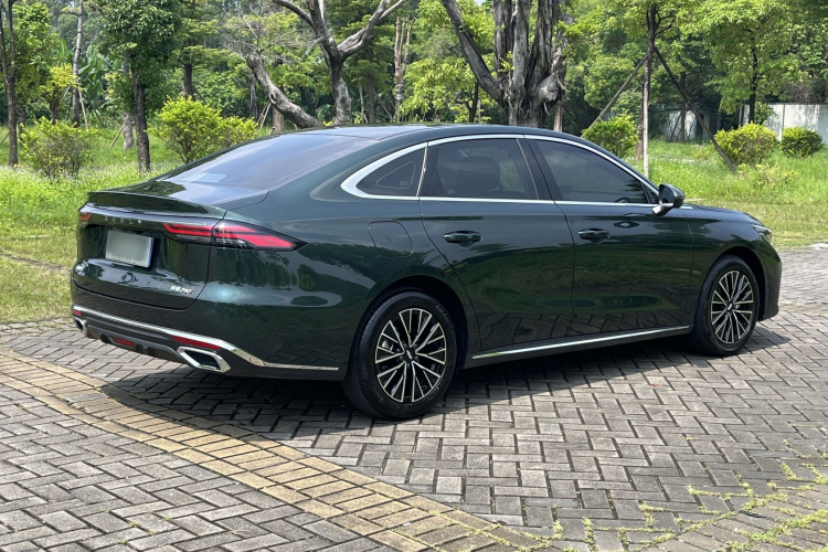 GEELY Emgrand 2026 #7 GEELY Emgrand 2026 car image #7