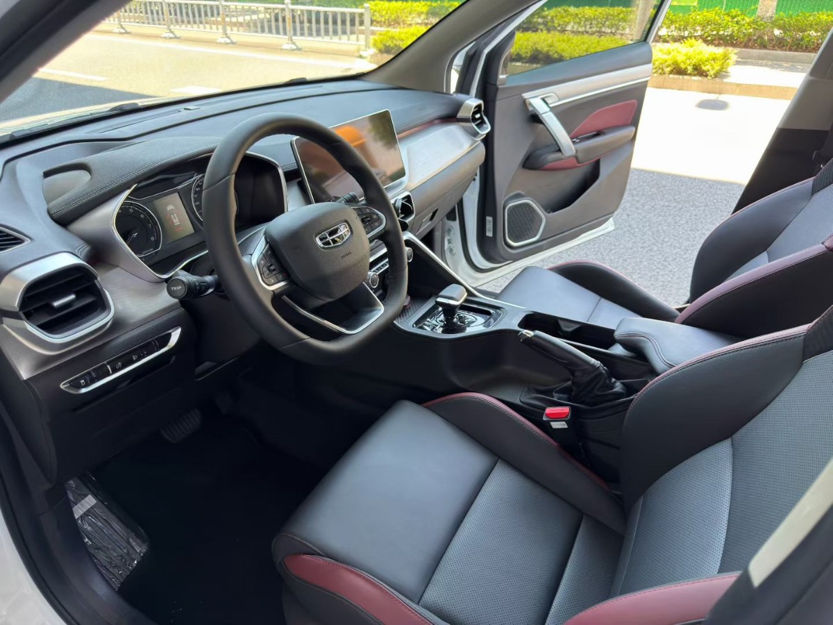GEELY Coolray 2022 #3 GEELY Coolray 2022 car image #3