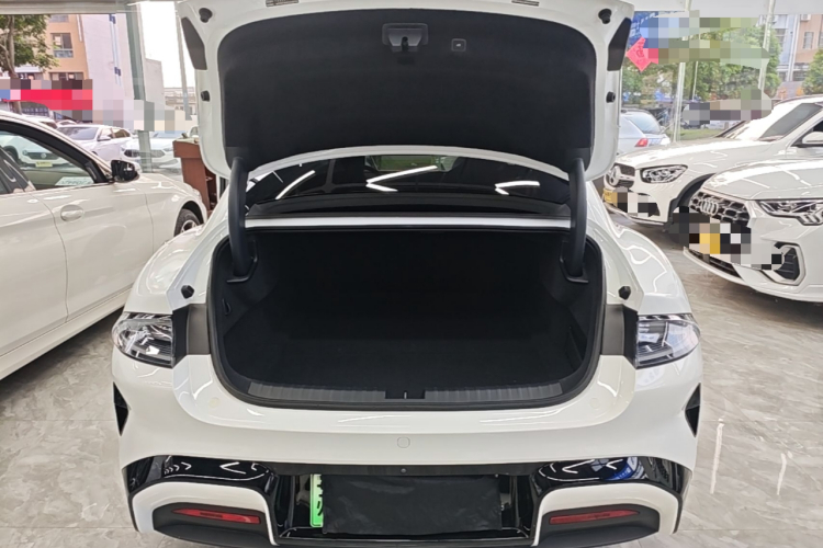 MI SU7 2025 immagine di auto #19
