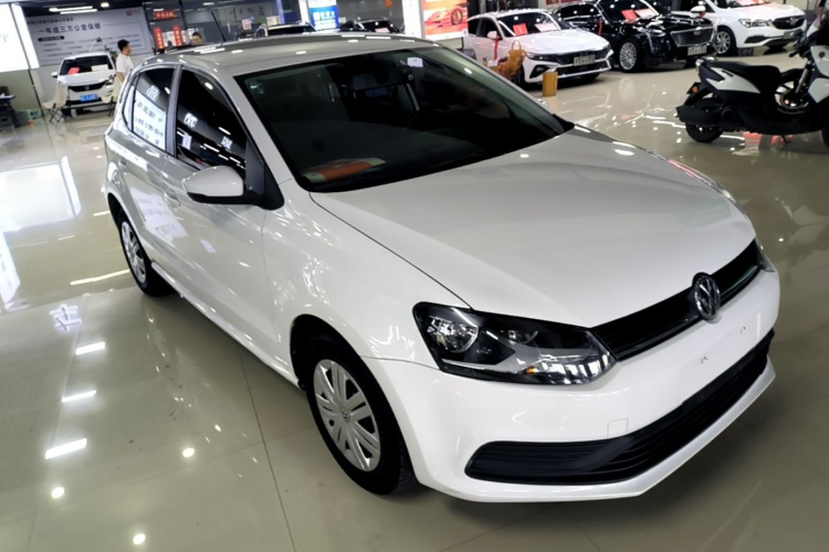 Volkswagen Polo 2018 car image #4