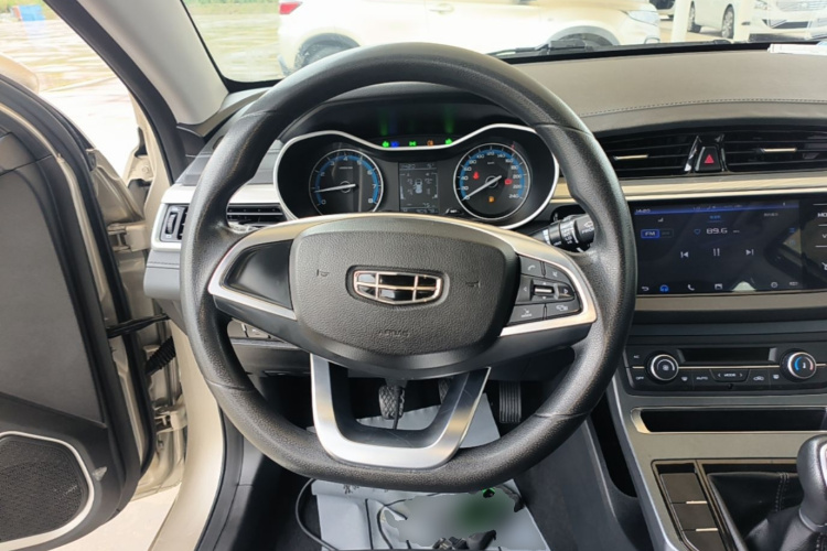 GEELY Emgrand 2020 car image #11