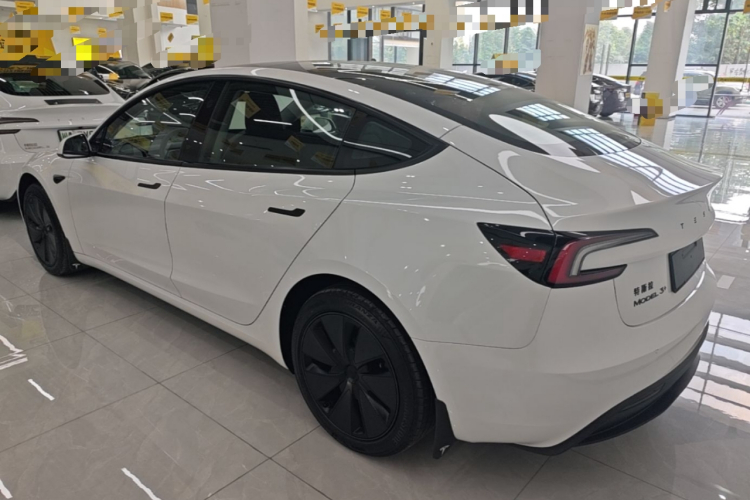 Tesla Model 3 2025 #5 Tesla Model 3 2025 car image #5