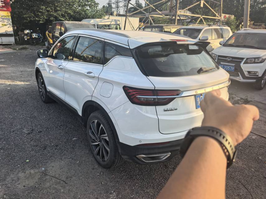 GEELY Coolray 2019 image de voiture #4