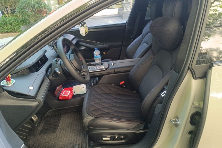 MI SU7 2025 car image #19