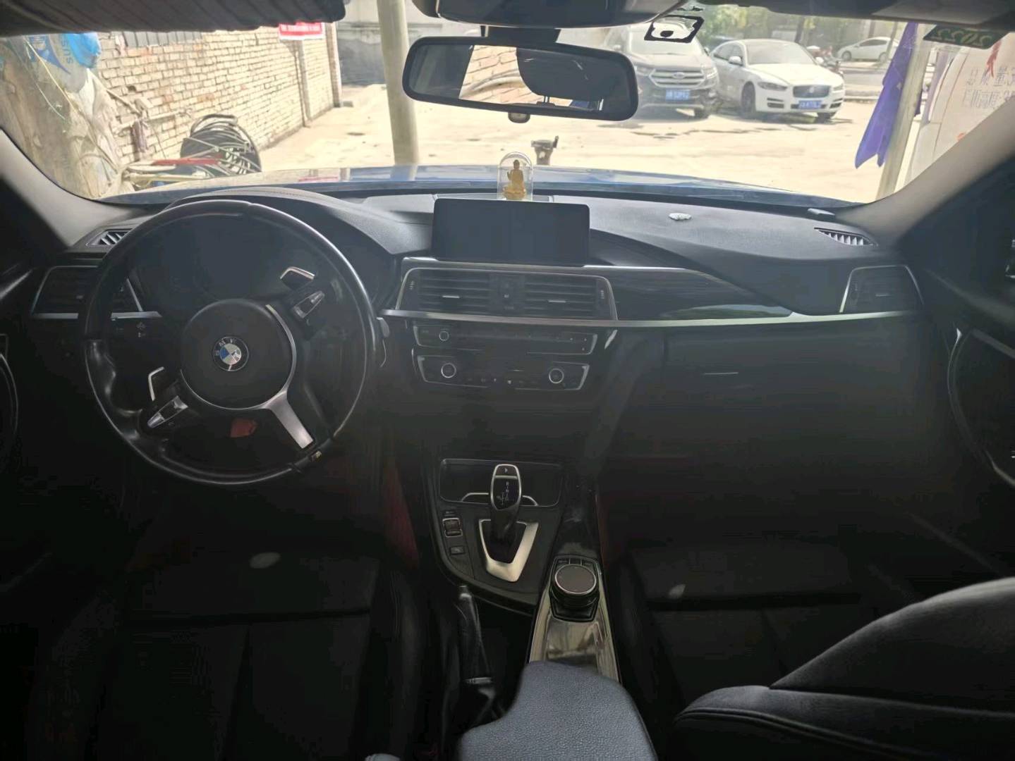BMW 3 Series 2018 #6 BMW 3 Series 2018 car image #6