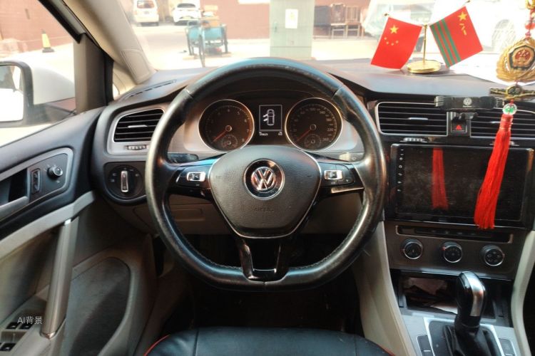Volkswagen Golf 2015 car image #12