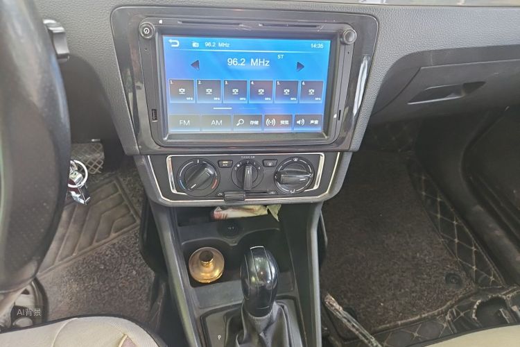 Volkswagen Santana 2017 #15 Volkswagen Santana 2017 car image #15