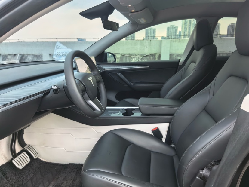 Tesla Model Y 2023 #5 Tesla Model Y 2023 car image #5