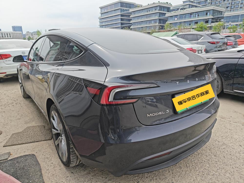 Tesla Model 3 2024 car image #4