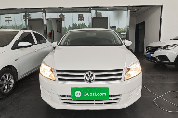 Volkswagen Santana 2017 car image #3