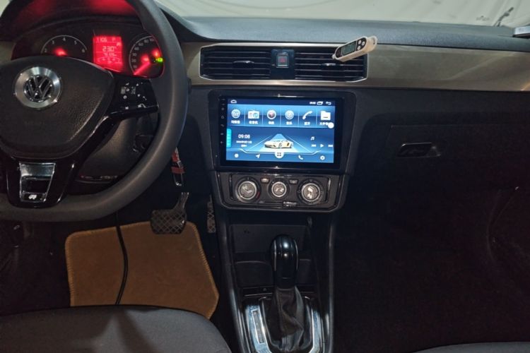 Volkswagen Santana 2022 car image #13