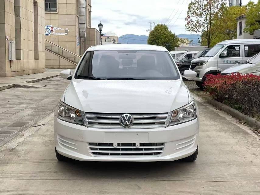 Volkswagen Santana 2018 car image #3