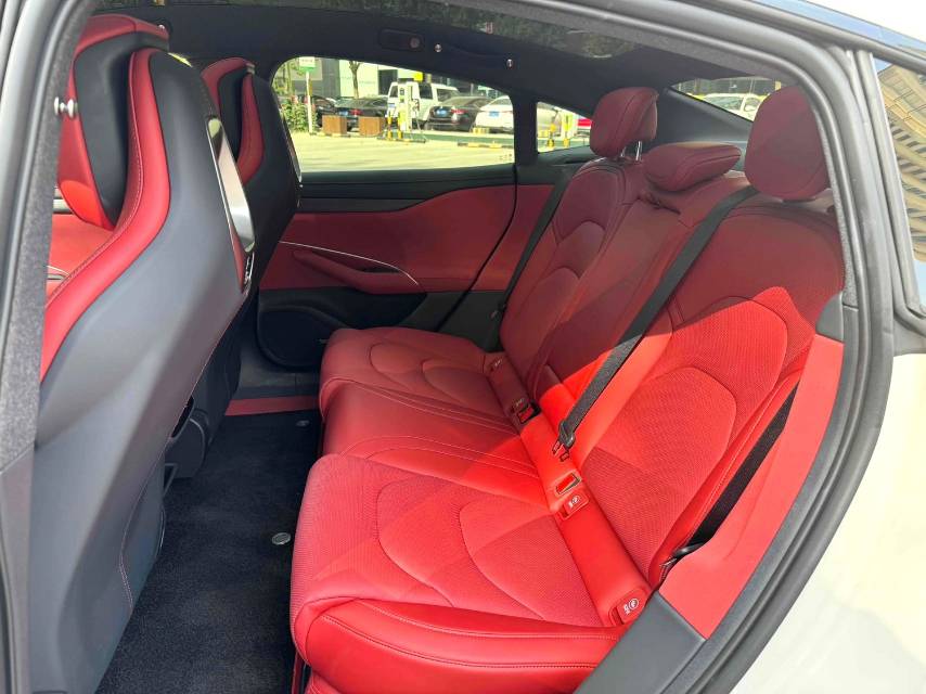 MI SU7 2025 car image #8