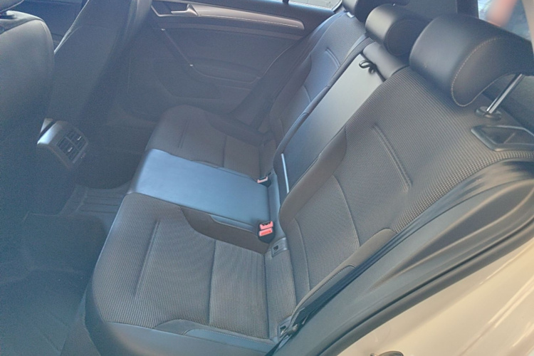 Volkswagen Golf 2018 #13 Volkswagen Golf 2018 car image #13