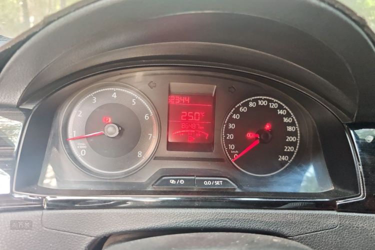 Volkswagen Santana 2018 car image #13