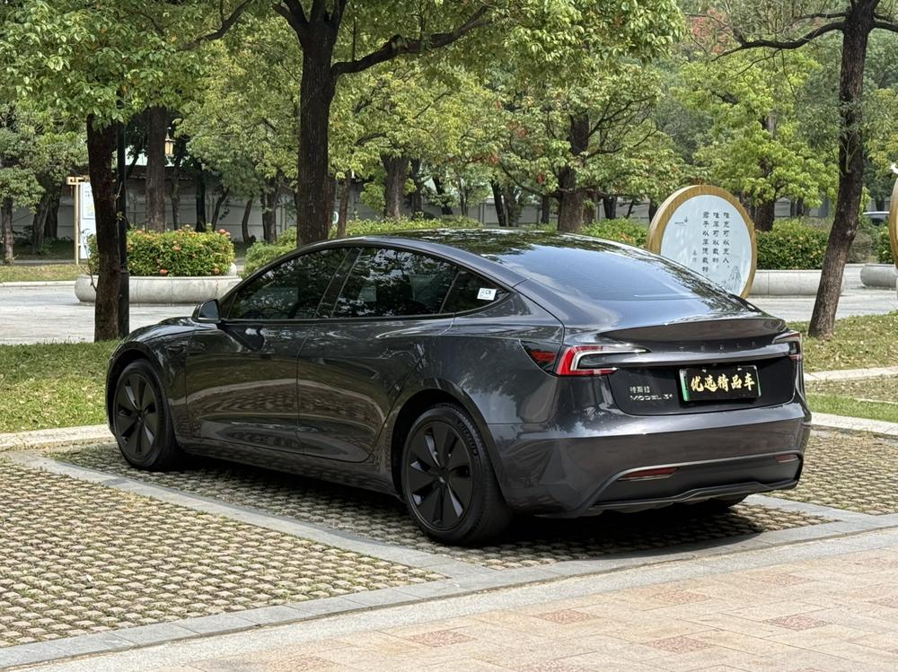 Tesla Model 3 2024 immagine di auto #5