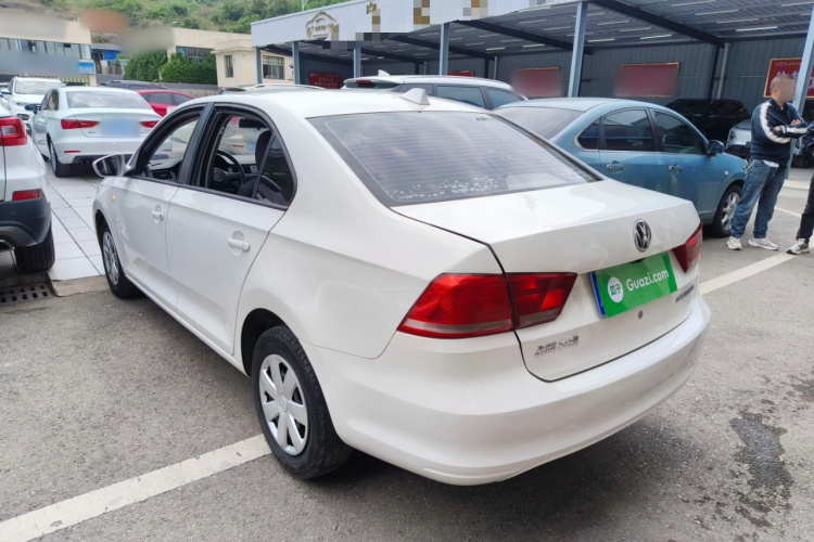 Volkswagen Santana 2015 صورة سيارة #5