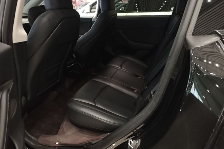 Tesla Model Y 2023 #17 Tesla Model Y 2023 car image #17