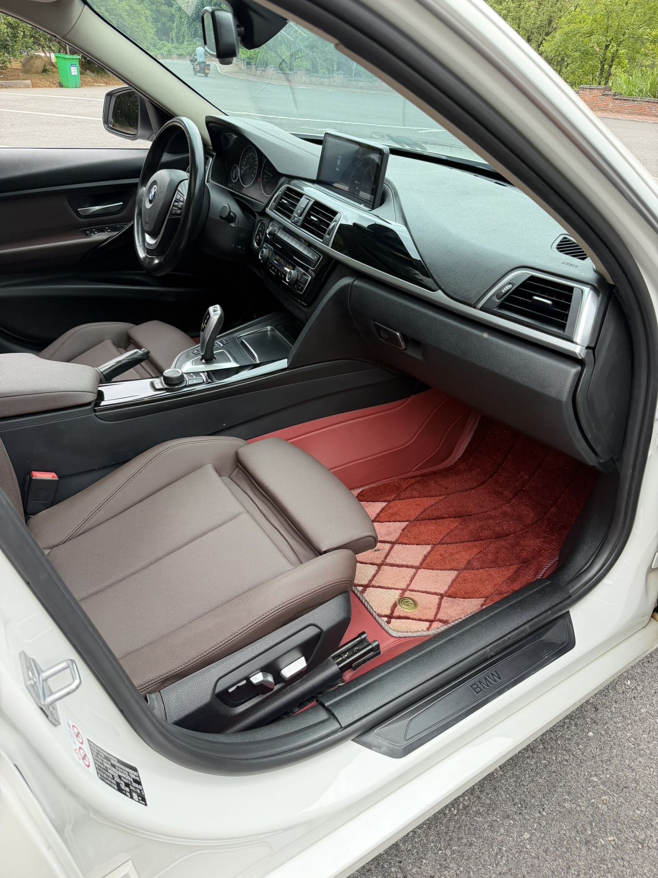 BMW 3 Series 2018 #9 BMW 3 Series 2018 car image #9