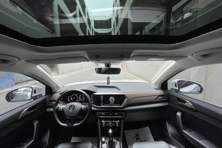 Volkswagen Tharu 2019 car image #11