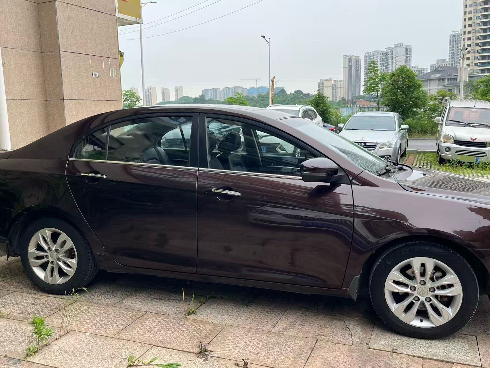 GEELY Emgrand 2021 immagine di auto #3