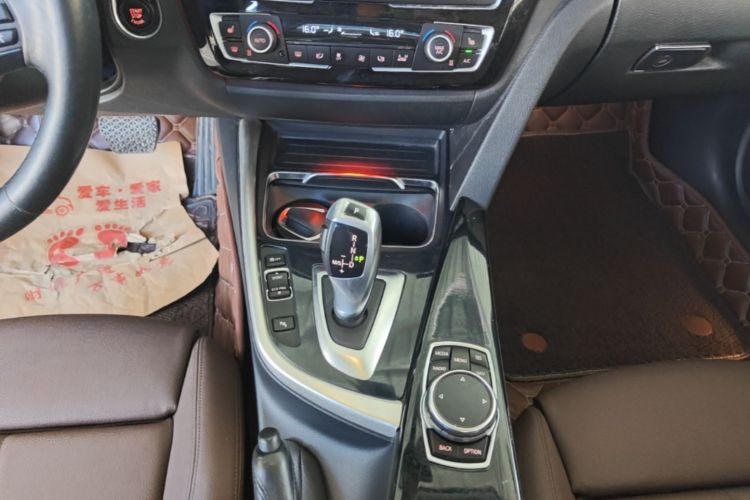 BMW 3 Series 2018 #14 BMW 3 Series 2018 car image #14